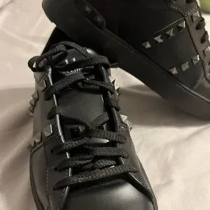 スニーカー VALENTINO BLACK LEATHER ROCKSTUD UNTITLED SNEAKERS p25_valentino-garavani_p25-